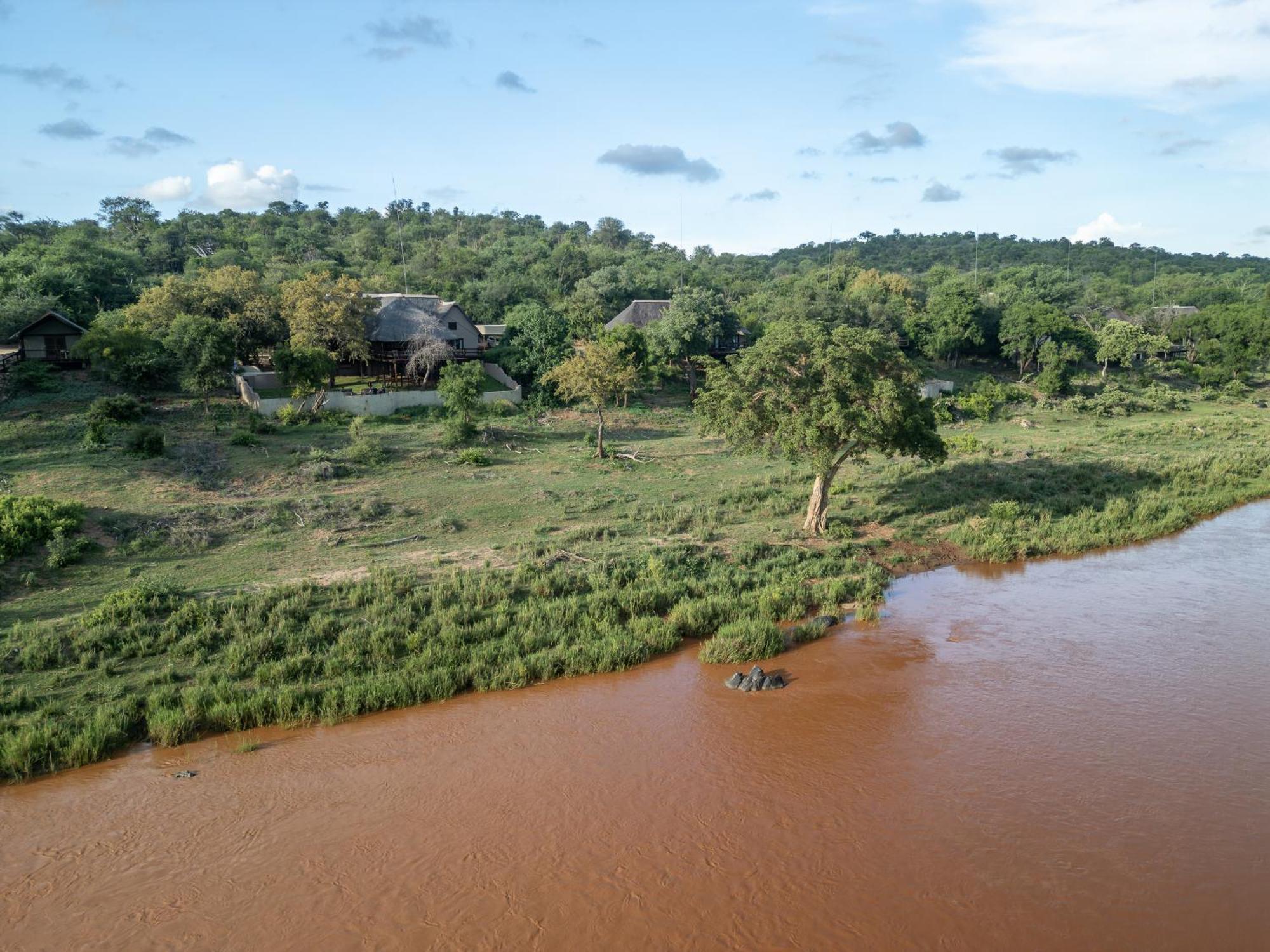 Nyati Safari Lodge Ходспруит Екстериор снимка